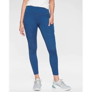 Athleta All In Reaction 7/8 Tights in Atlantis Blue Leggings Pants size M